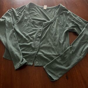 Old navy long sleeve button T-shirt